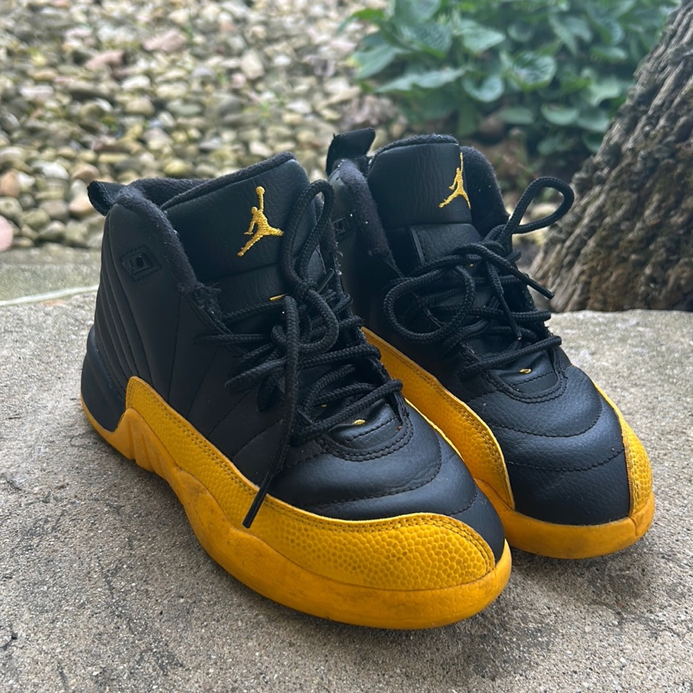 Nike 
Jordan Preschool Air 12 Retro (PS) 151186 070 University Gold - Size 13C